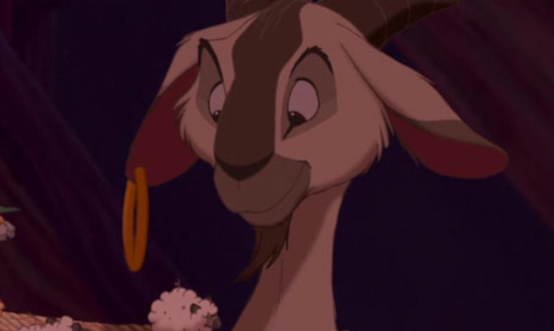 La belle de notre dame paris, femme bohémienne Esmeralda dansant avec sa chèvre Djali devant la cathédrale Notre-Dame de Paris